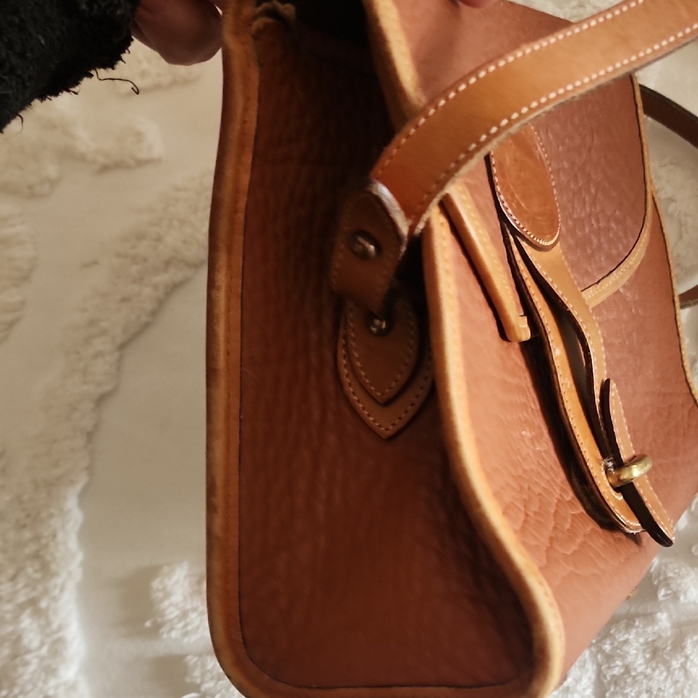 Dooney & BOURKE VINTAGE BEAUTY - Picture 8 of 12